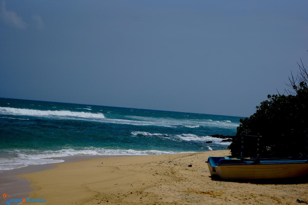 Sayurima Beach Hotel Ahangama Exterior photo