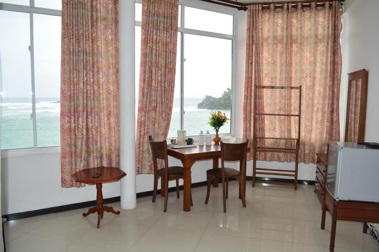 Sayurima Beach Hotel Ahangama Exterior photo