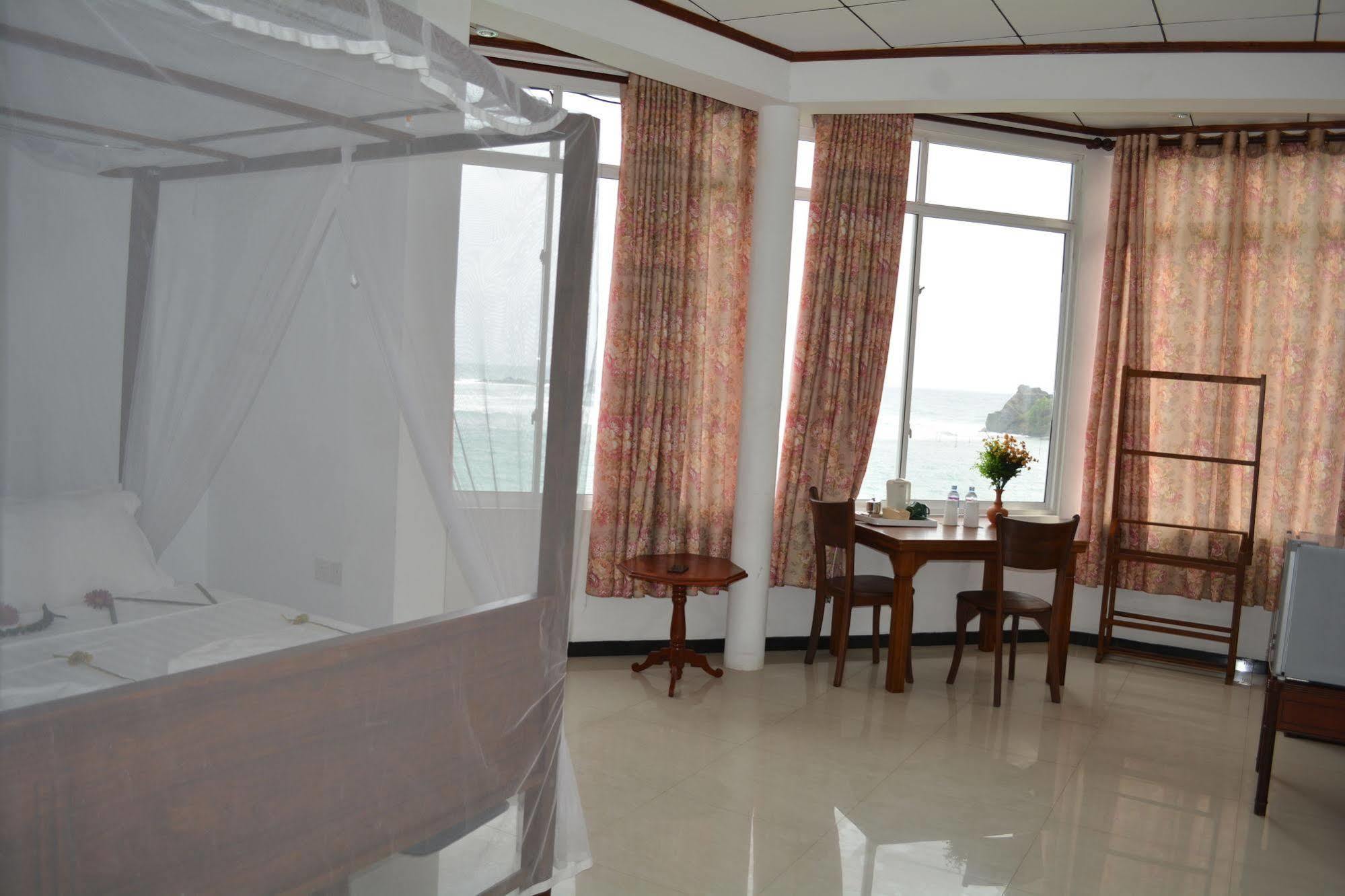 Sayurima Beach Hotel Ahangama Exterior photo