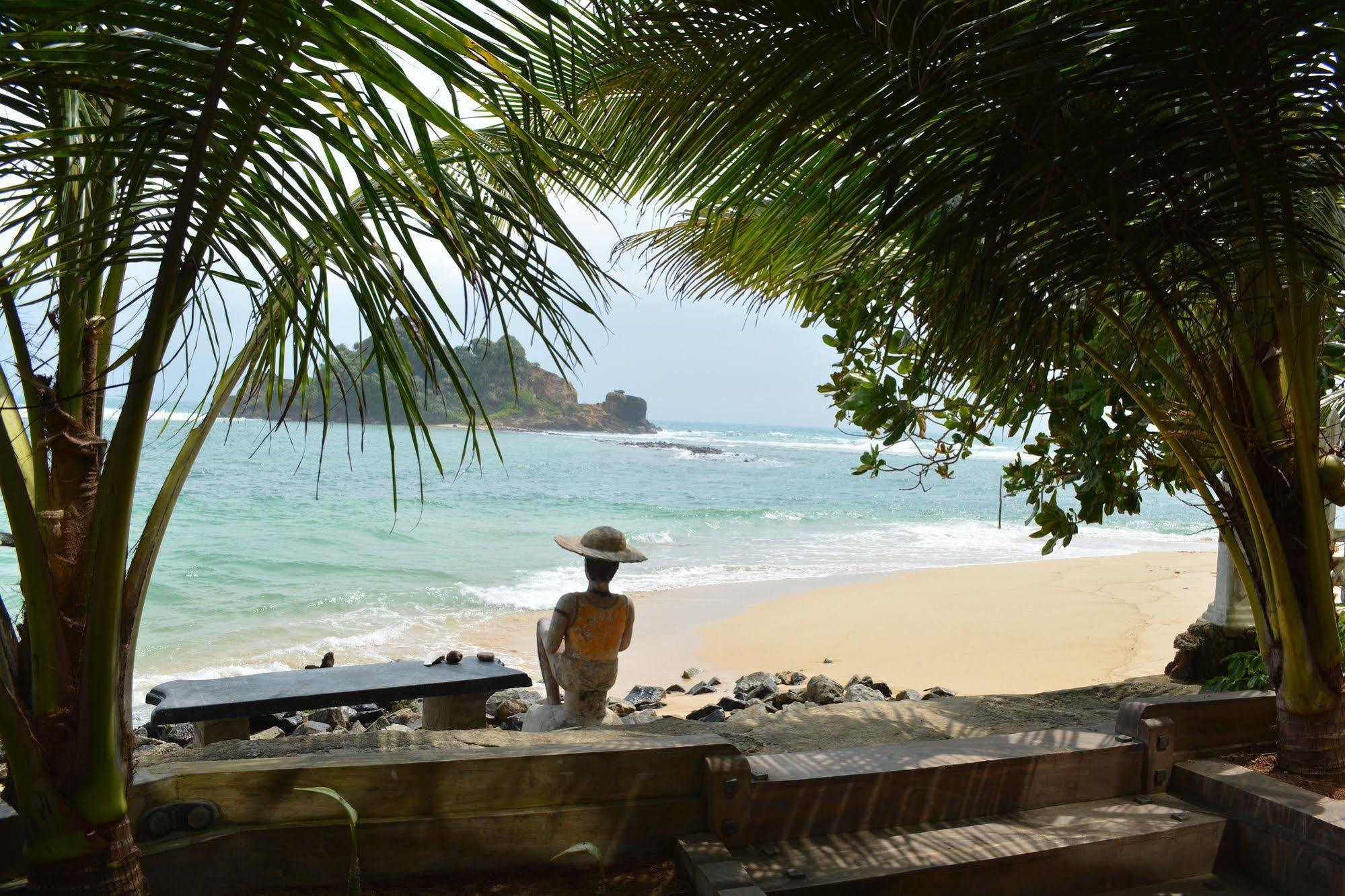 Sayurima Beach Hotel Ahangama Exterior photo